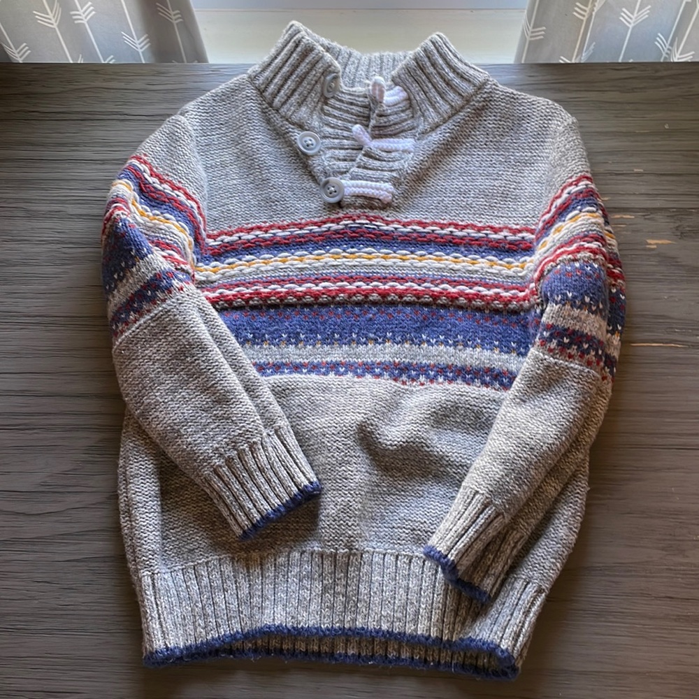 Worn once 2t sweater